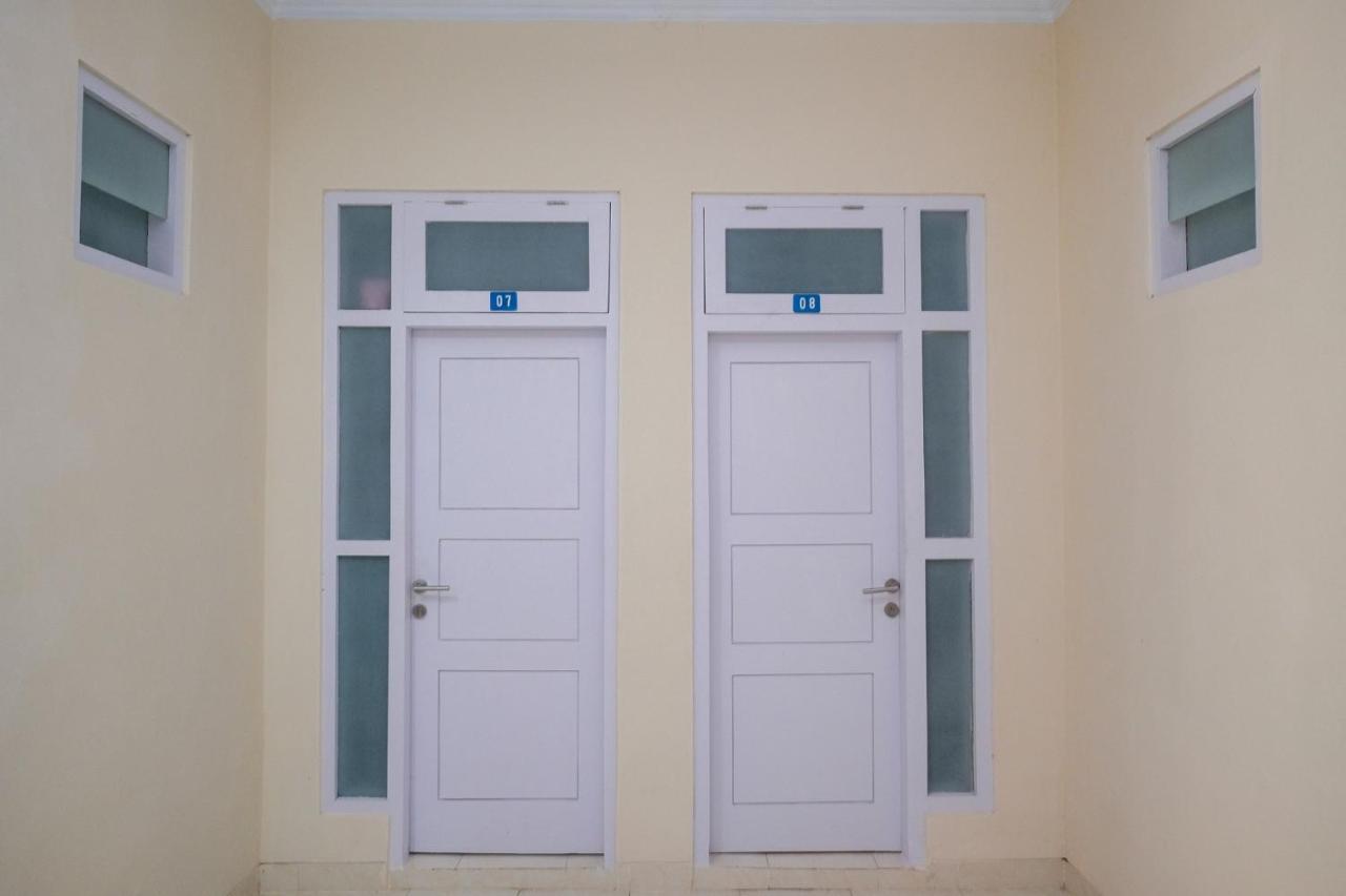 Reddoorz Syariah Near Universitas Mercu Buana Kampus 2 Yogyakarta Kejayan Екстер'єр фото